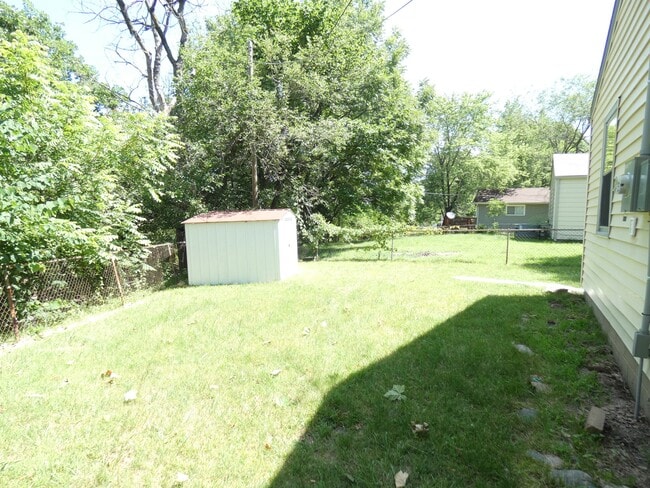 Building Photo - 8108 MO-9