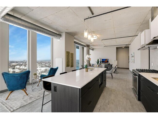 Building Photo - 315 1st Ave NE