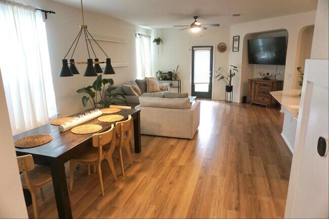Building Photo - 12608 Anthology St