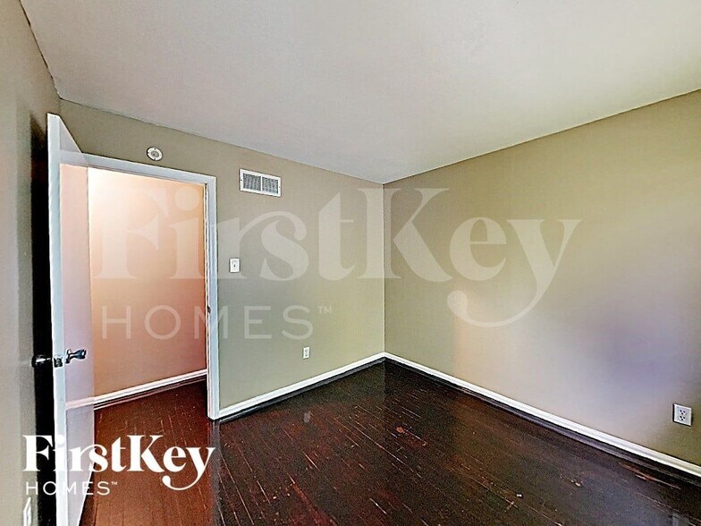 Building Photo - 5353 Branridge Rd