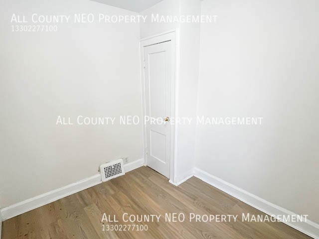 Building Photo - 4306 Buechner Ave