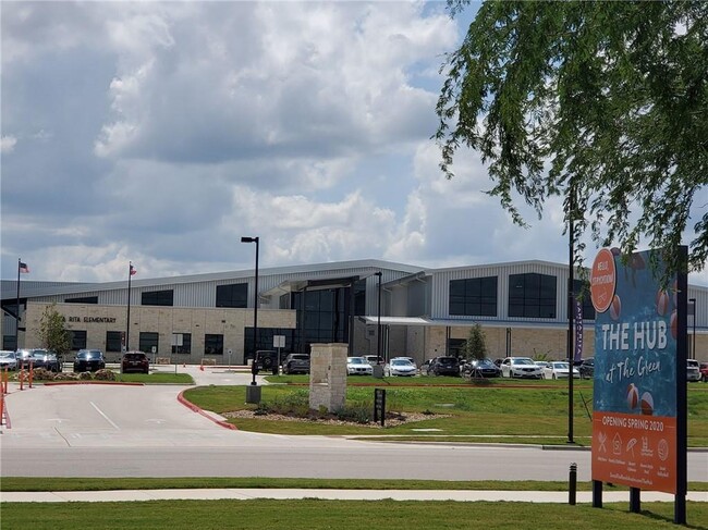 Building Photo - 409 La Dera Dr