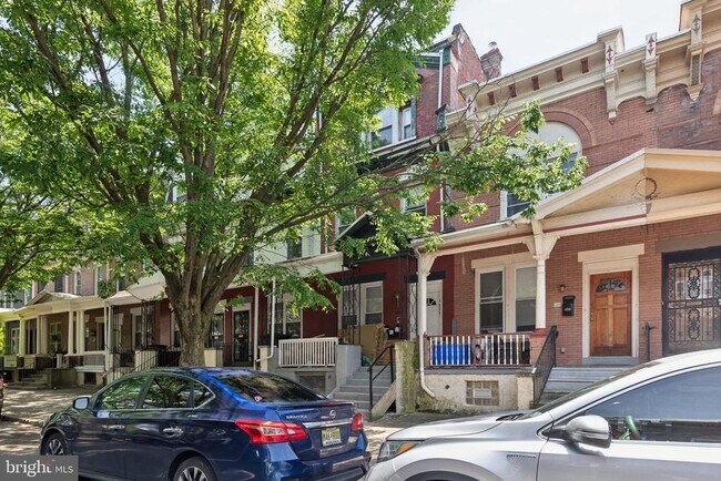 Building Photo - 4928 Walton Ave
