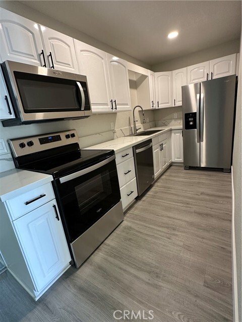 Building Photo - 2860 N Los Felices Rd