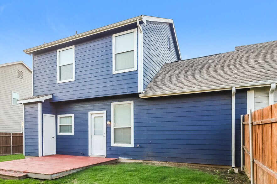 Building Photo - 908 Chickesaw Ln