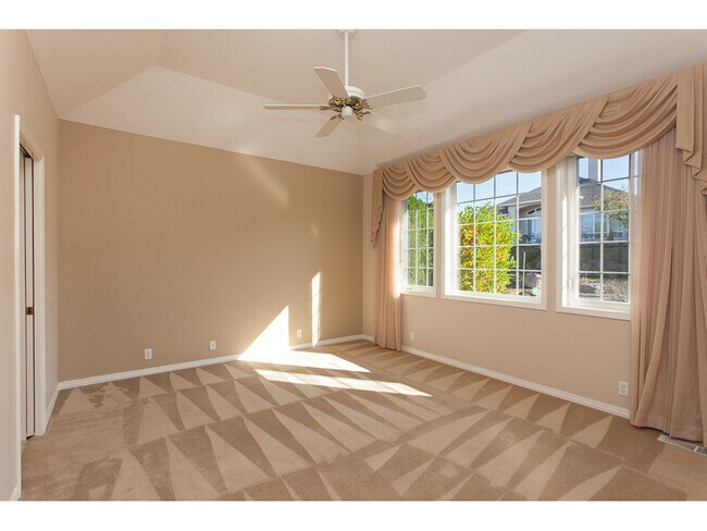 Building Photo - 16090 NW Birdie Ln
