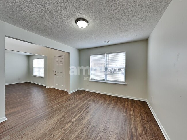 Building Photo - 520 Dogwood Creek Pl