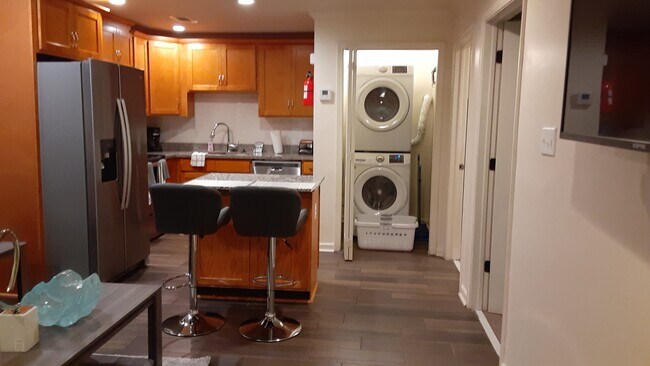 Building Photo - Jonte Lake Apartments