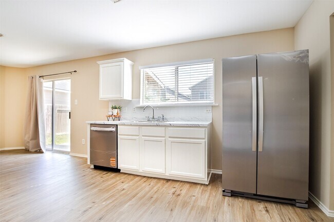 Building Photo - 7850 Maverick Trace Ln