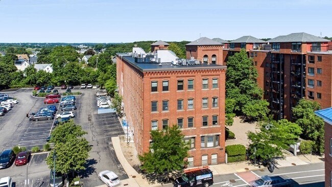 Building Photo - 50 Rantoul St