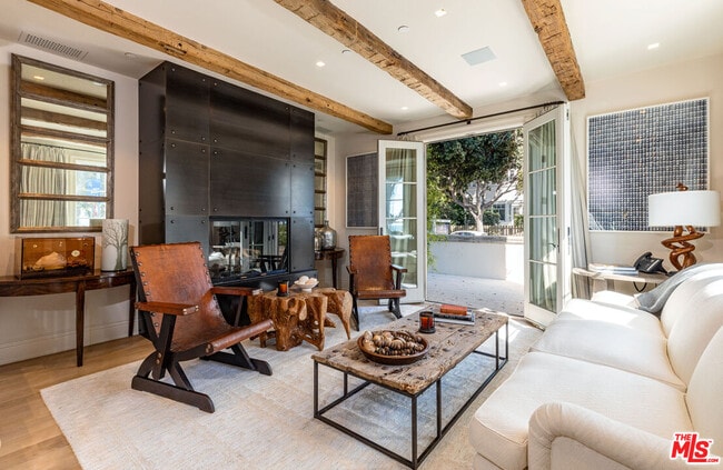 Building Photo - 127 Hollister Ave