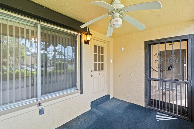 Building Photo - 441 Pine Glen Ln