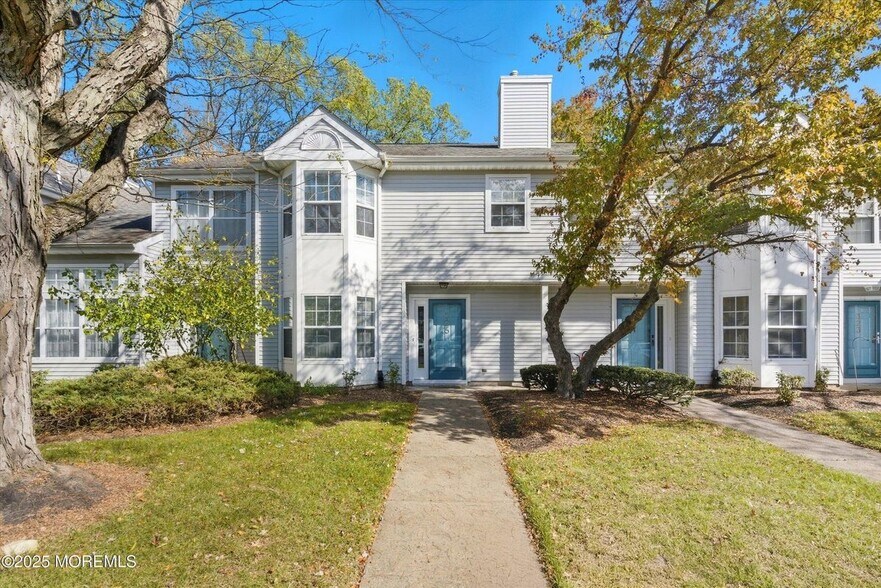 Building Photo - 325 Towne Dr