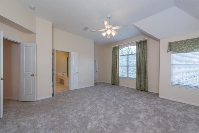 Building Photo - 26 Clover Gate Cir
