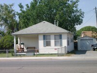 Building Photo - 515 W State St