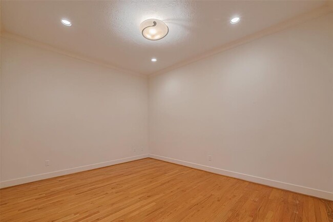 Building Photo - 5338 Fayette St