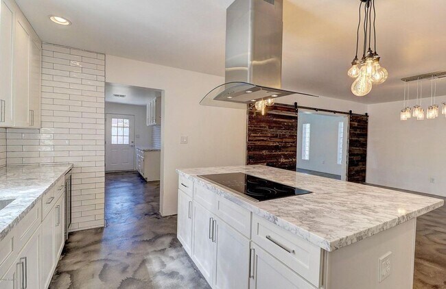 Building Photo - Fabulous, Remodeled Top to Bottom house!!!!