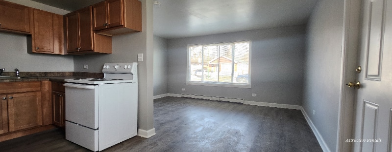 Primary Photo - 2109 W 119th St