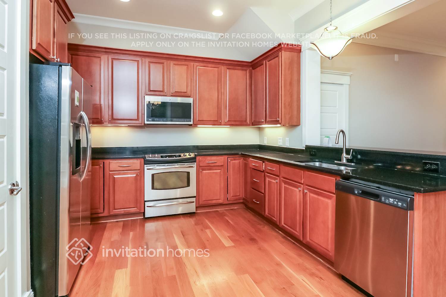 Building Photo - 506 Camellia St