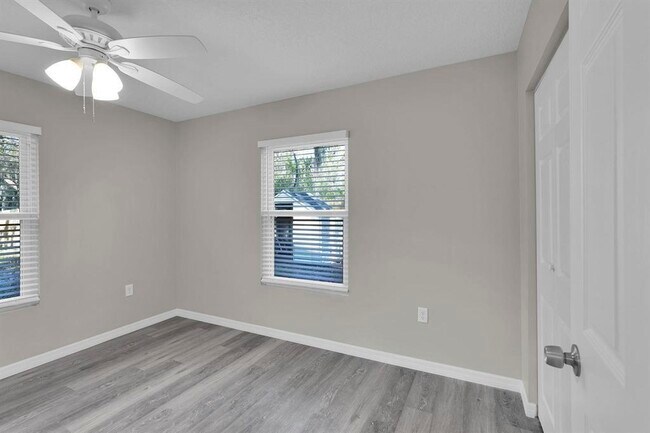 Building Photo - 855 S Holmes Blvd