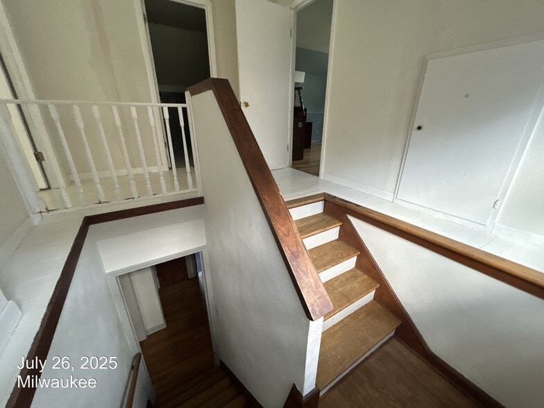 Building Photo - 3370 S Princeton Ave