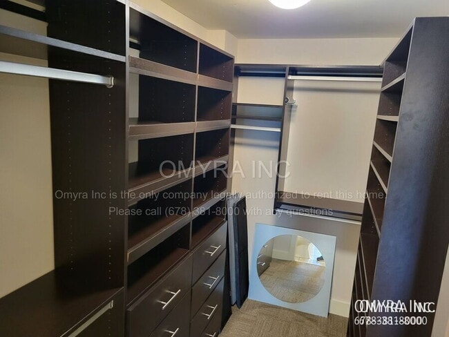 Building Photo - 1100 Howell Mill Rd NW