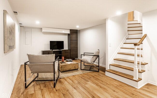 Building Photo - 5758 Wildwood Ave