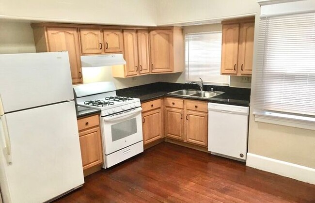 Building Photo - 2 bed 2 bath House in Vallejo - AVAILABLE ...