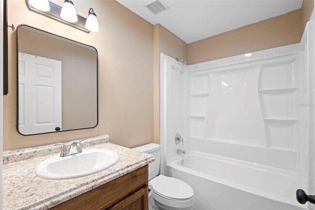 Building Photo - 707 Brightview Dr