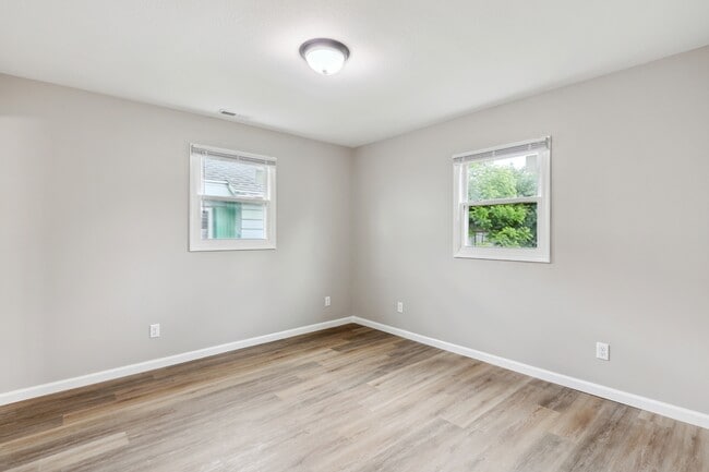 Building Photo - 714 Bethume Ct