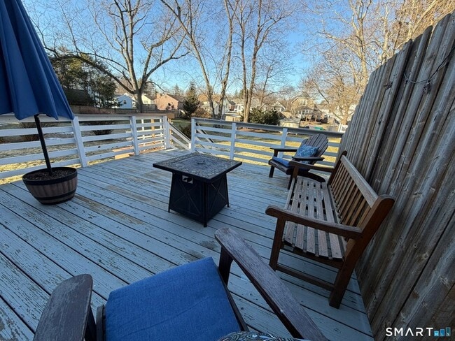 Building Photo - 67 Rockwell Ave