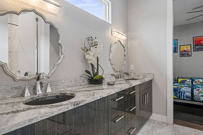 Building Photo - 748 Desert Mountain Ct
