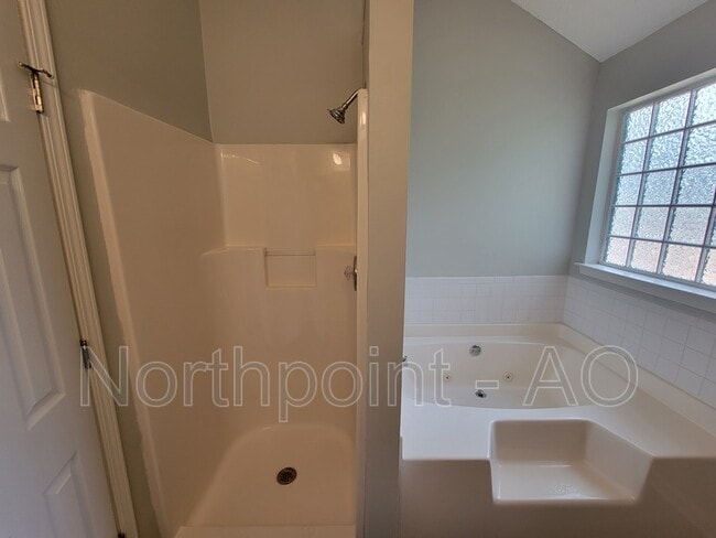 Building Photo - 2730 Sand Lake Ct