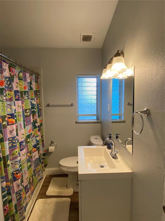 Building Photo - 813 N Waterview Dr