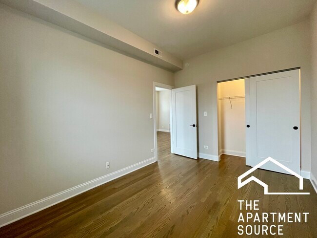 Building Photo - 3401 W Fullerton Ave