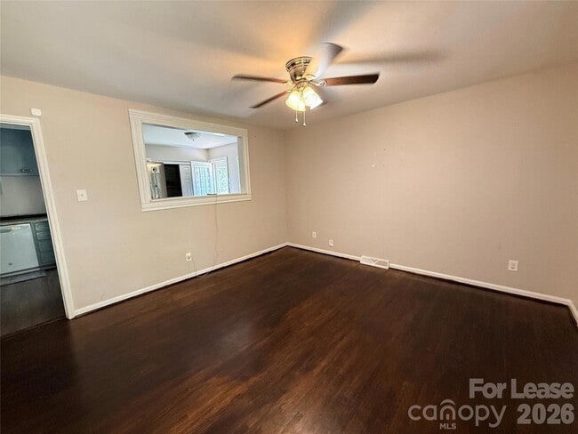 Building Photo - 1120 Claremont Rd