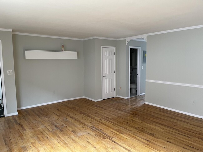 Building Photo - 1464A 68th St
