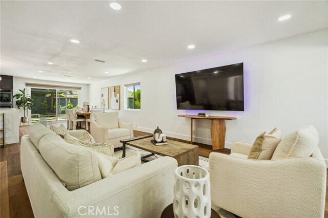 Building Photo - 737 Paseo Pl