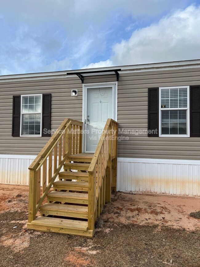 Building Photo - 4831 Douglas Dr