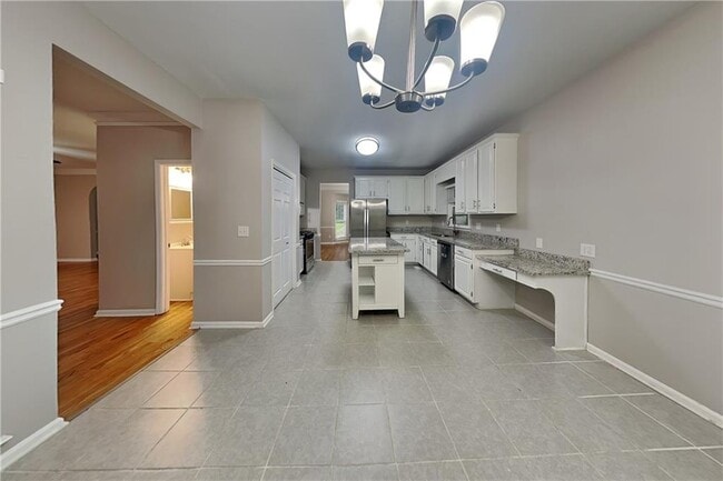 Building Photo - 811 Springdale Crossing