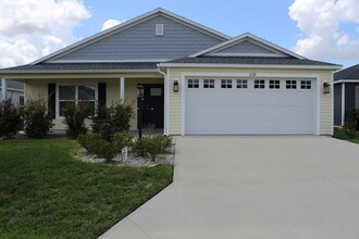 Building Photo - 278 Pelchat Pl