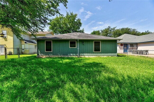 Building Photo - 6402 Santos St