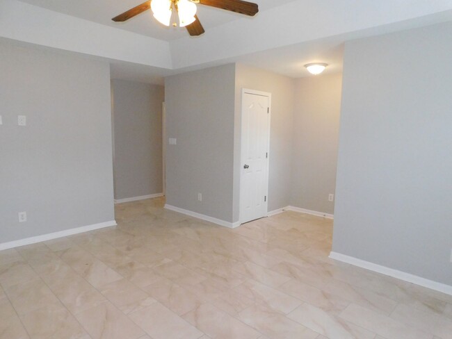 Building Photo - New 3 Bedroom 2 bath