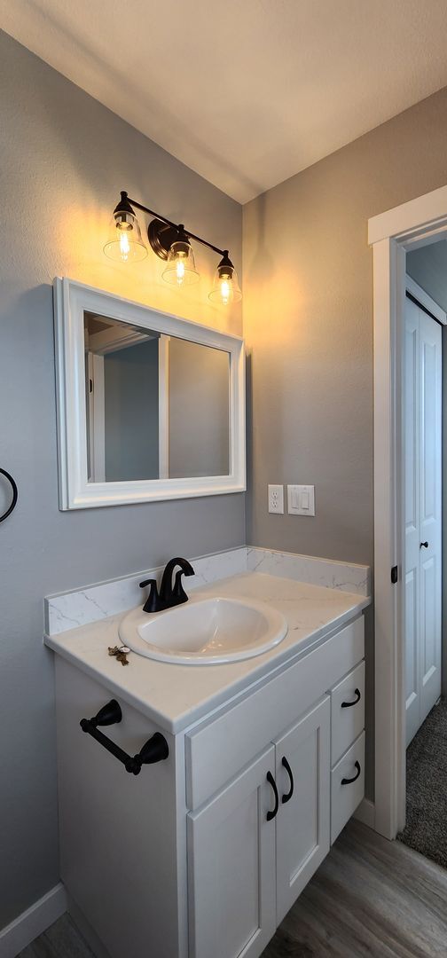 Building Photo - MOVE IN SPECIAL! New Construction Duplex i...