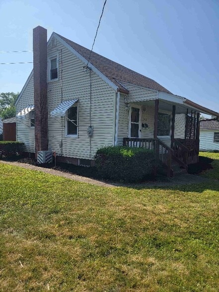 Building Photo - 1502 N Beaver St