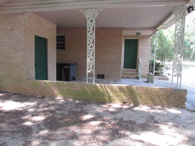 Building Photo - 5855 Cane Savannah Rd