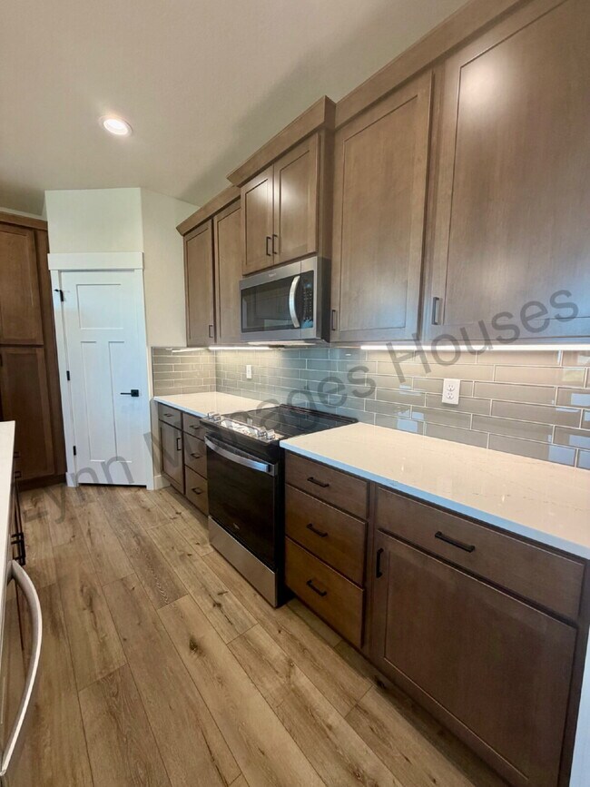 Building Photo - Brand New Single Family Home!