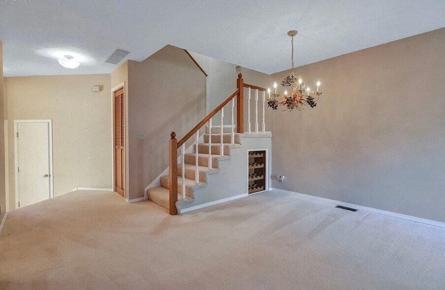 Building Photo - 15252 Boones Way