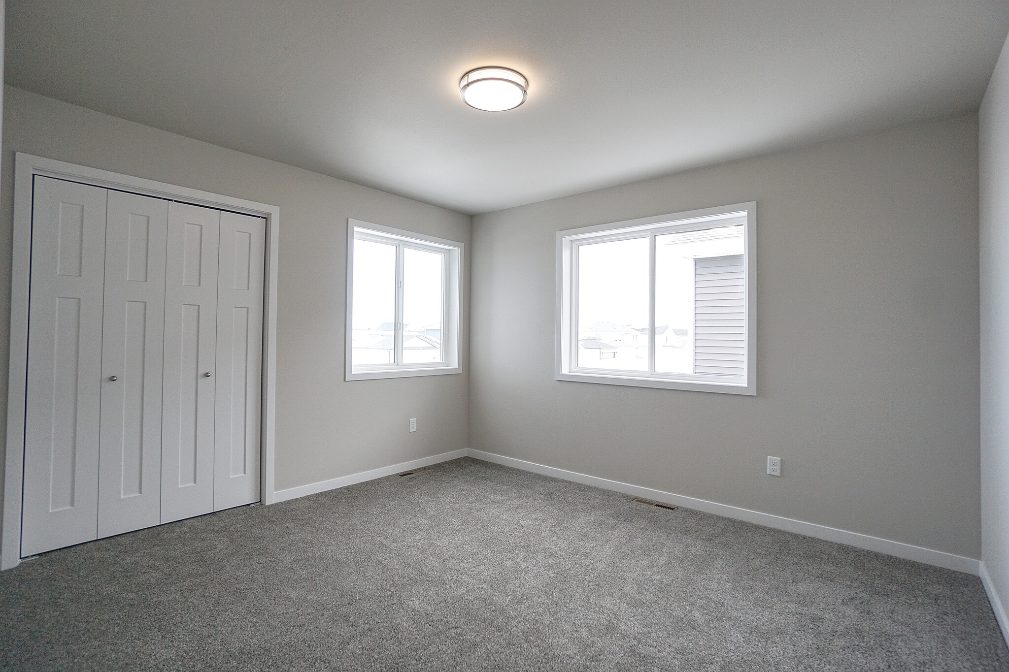 Building Photo - 8068 Goldfinch Dr