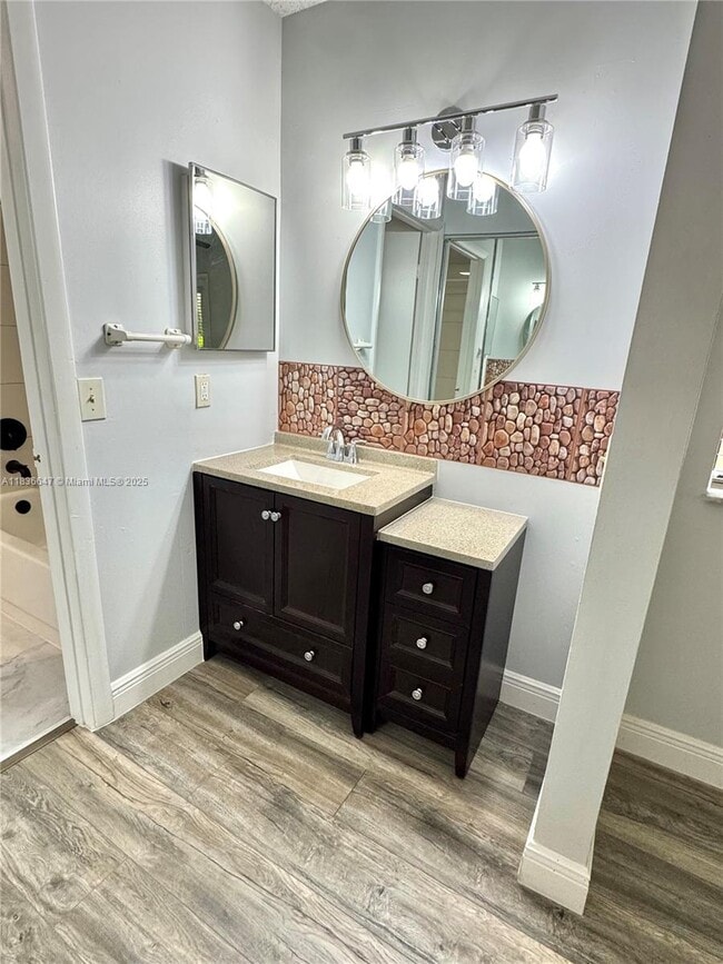 Building Photo - 1192 Coral Club Dr